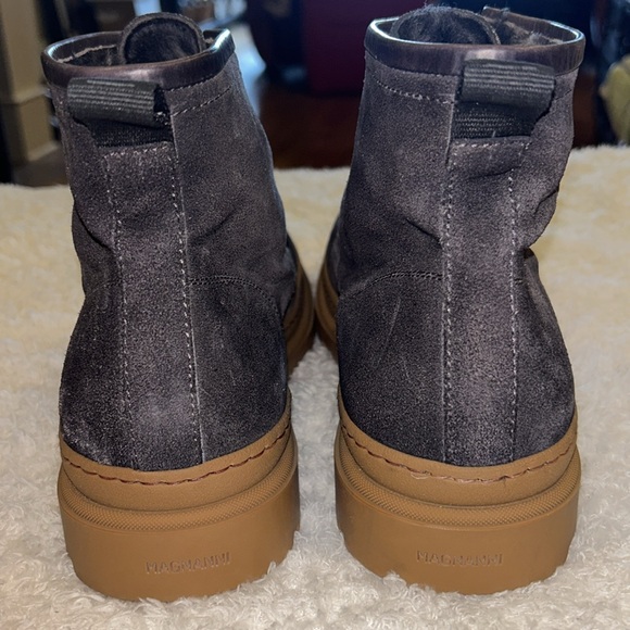 NEW!  MAGNANNI Lupin Suede Boot - Picture 4 of 9